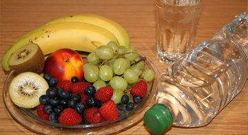 Obst und Getränke